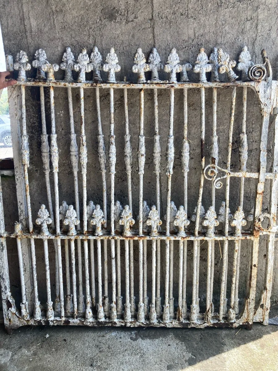 Gates - Image 2