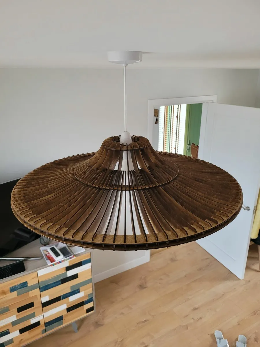 Hanging lamp shade - Image 1
