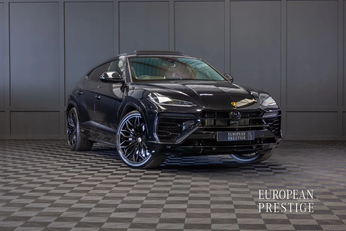 2025 Lamborghini Urus SE - Image 1