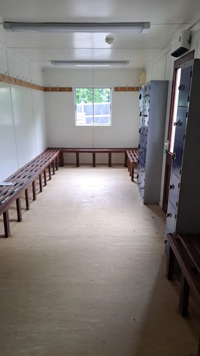 Cabin Changing room - Image 3