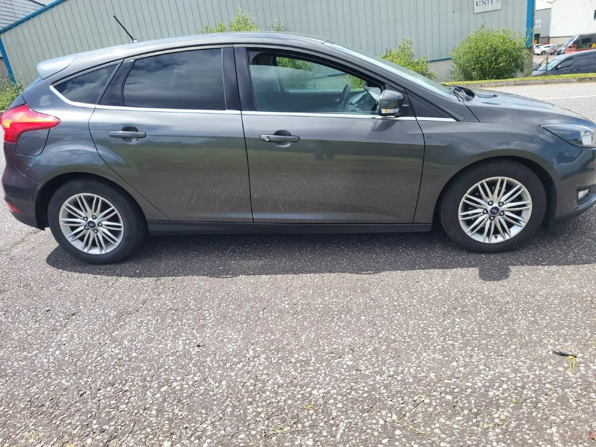 Ford Focus 2018 - Image 4