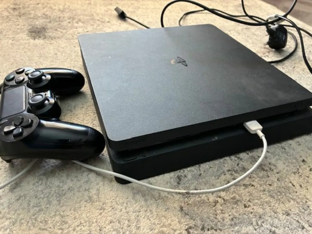PS4 Slim 500gb - Image 2