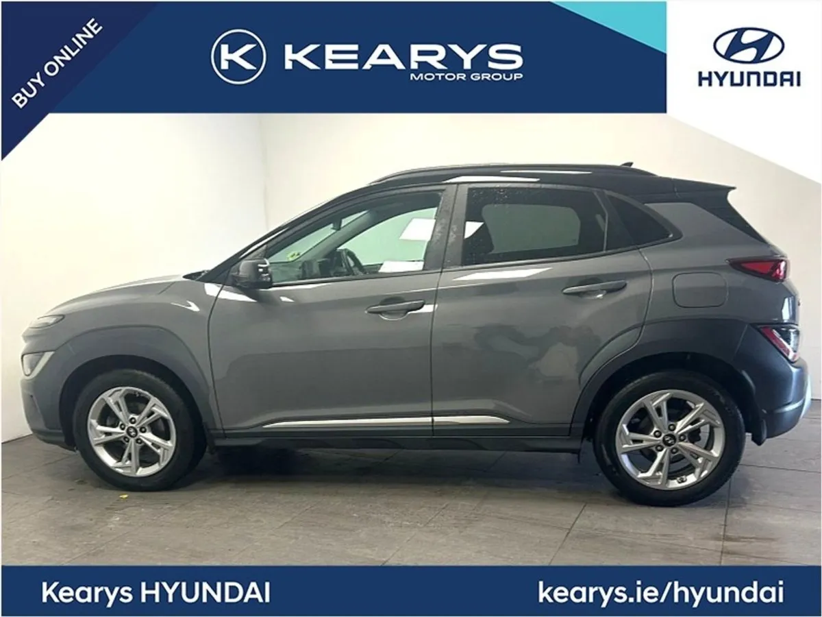 Hyundai Kona Executive Two Tone Roof - Image 3