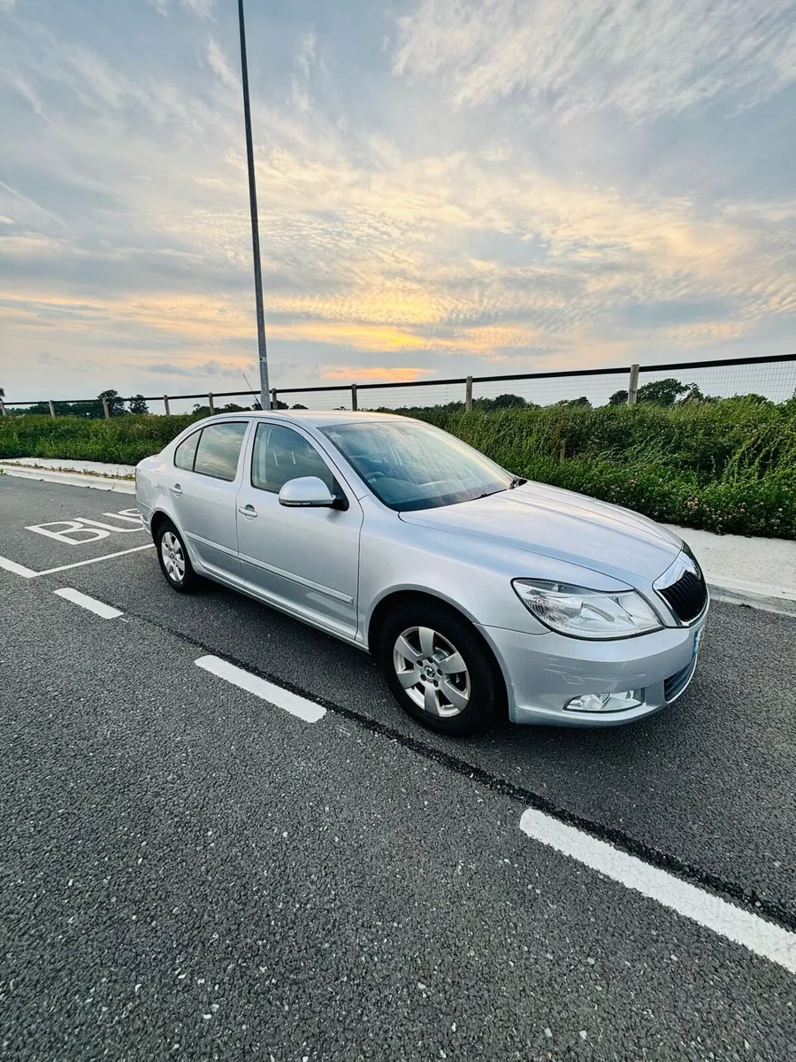 Skoda Octavia Automatic - Image 2