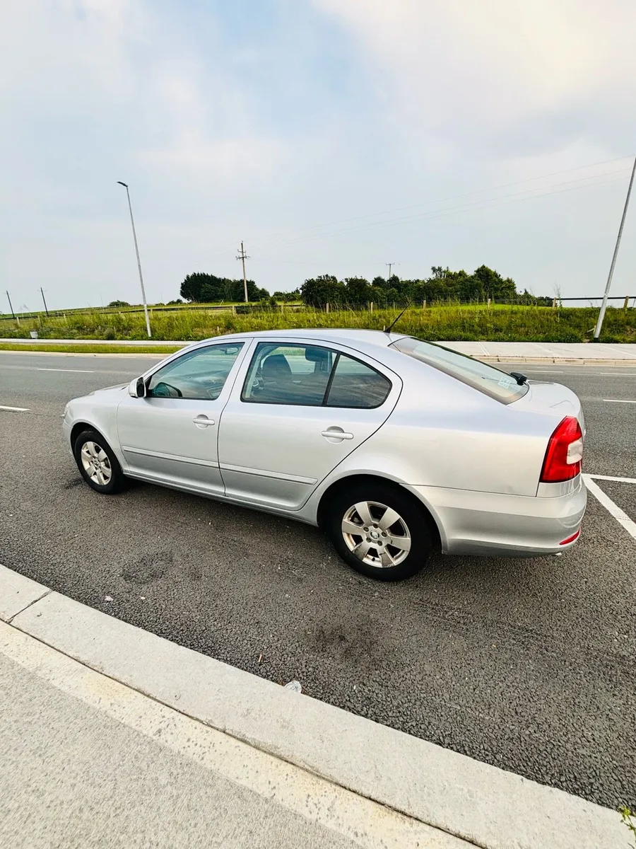 Skoda Octavia Automatic - Image 4