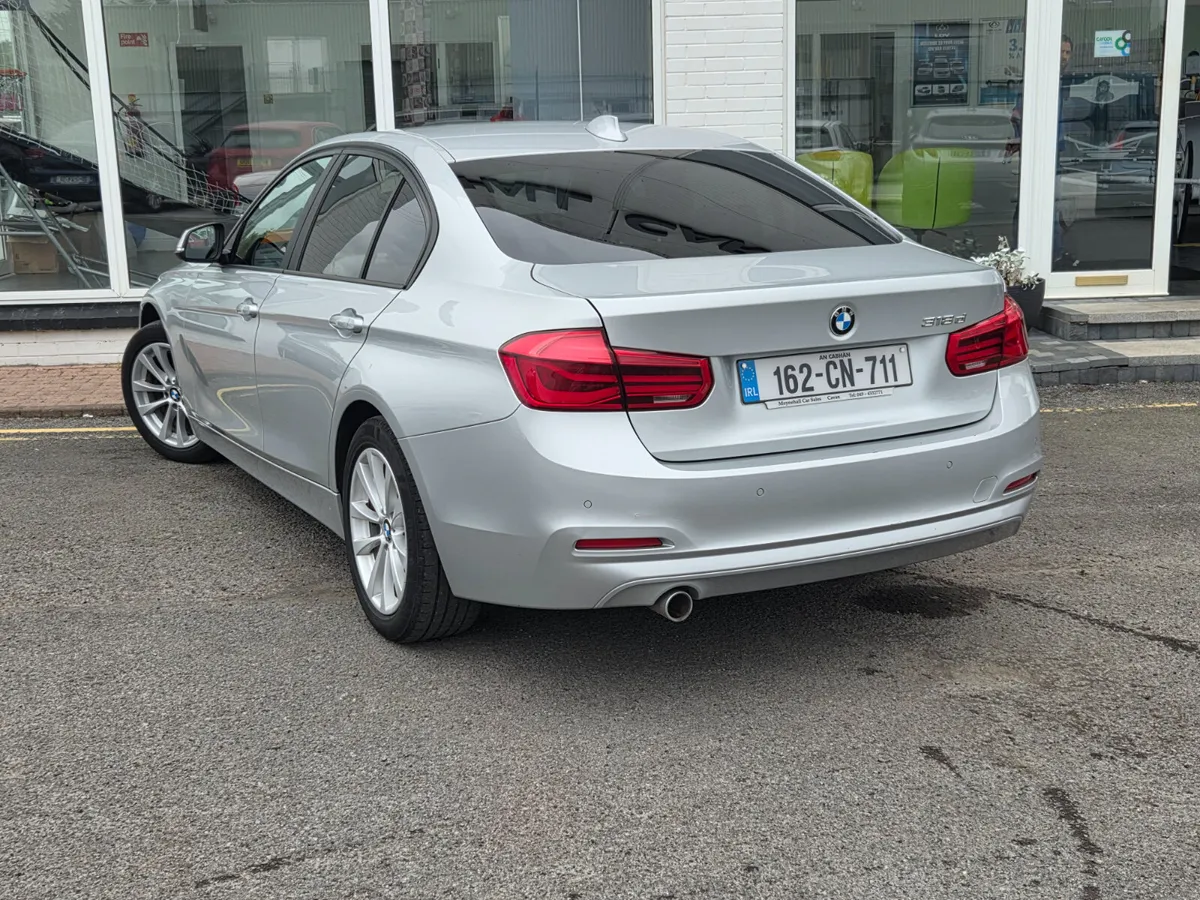BMW 3-Series 2016 - Image 2