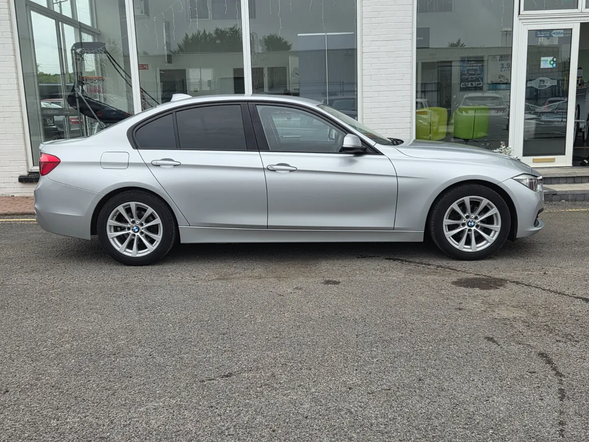 BMW 3-Series 2016 - Image 3