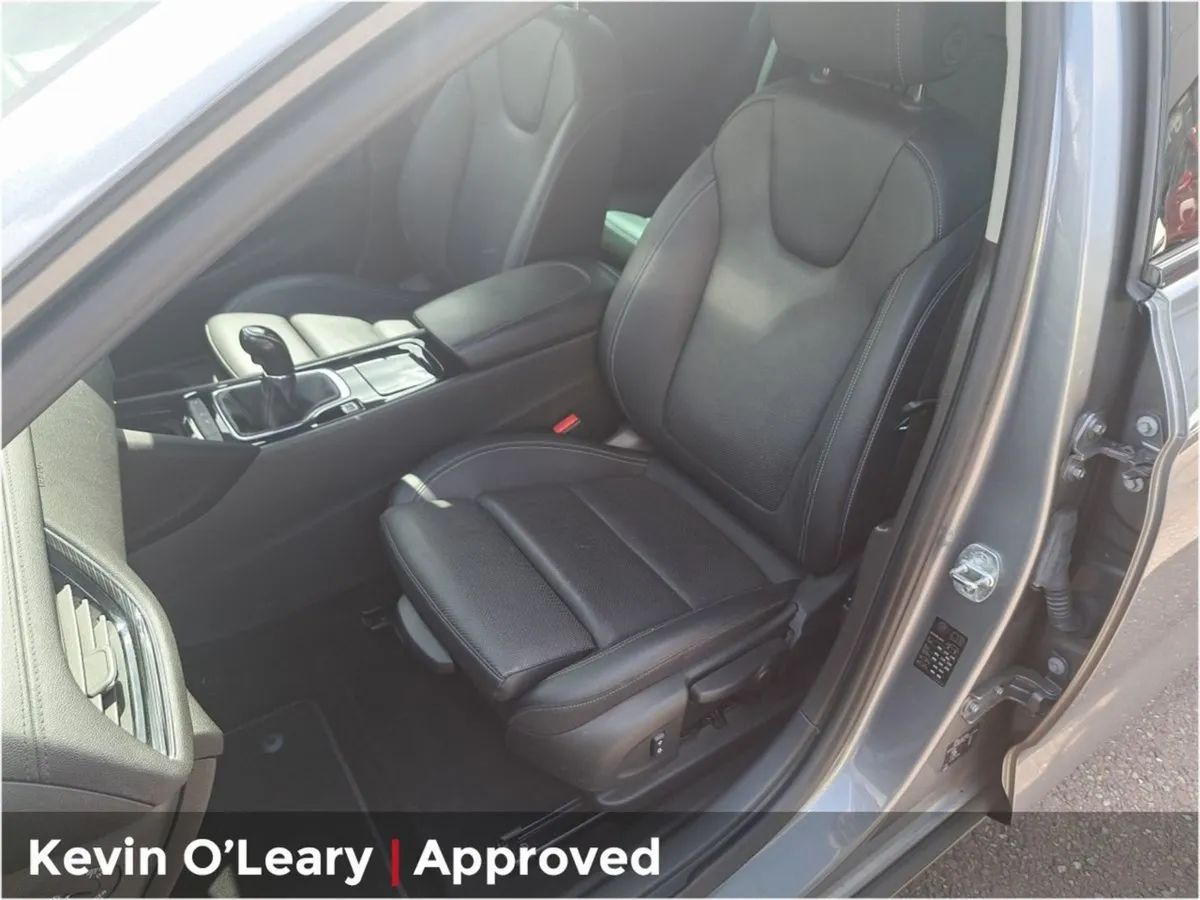 Opel Insignia 1.6 Turbo D Elite 136PS - Image 4