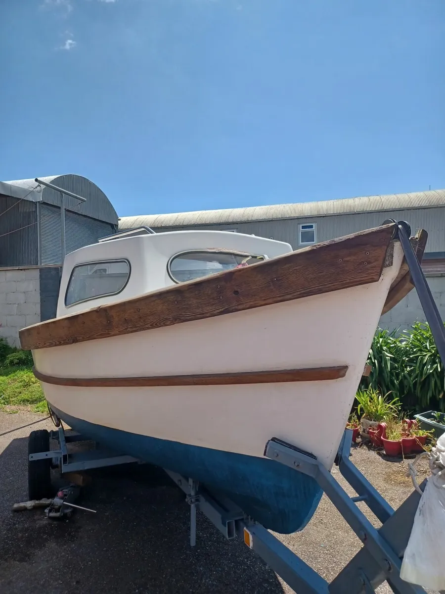 17 ft boat fiberglass - Image 1