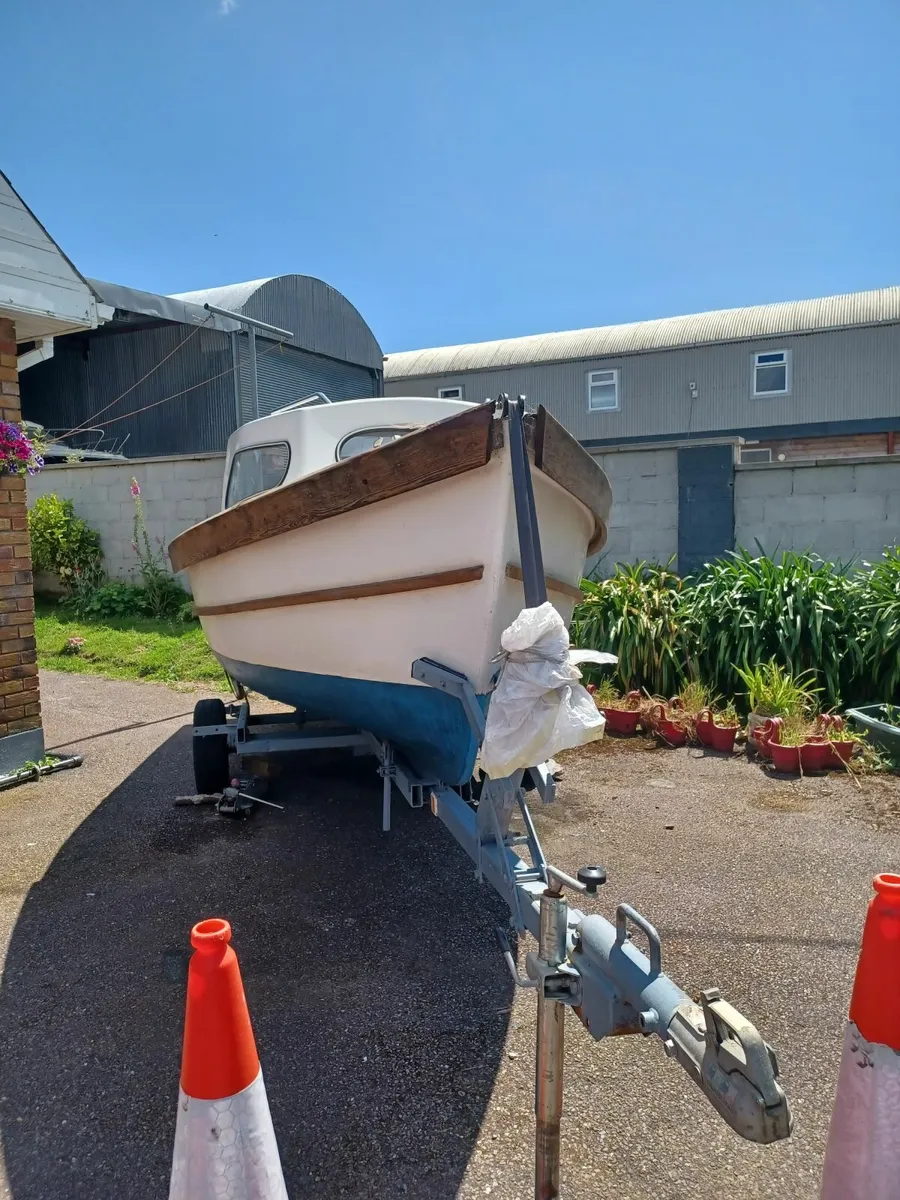 17 ft boat fiberglass - Image 3