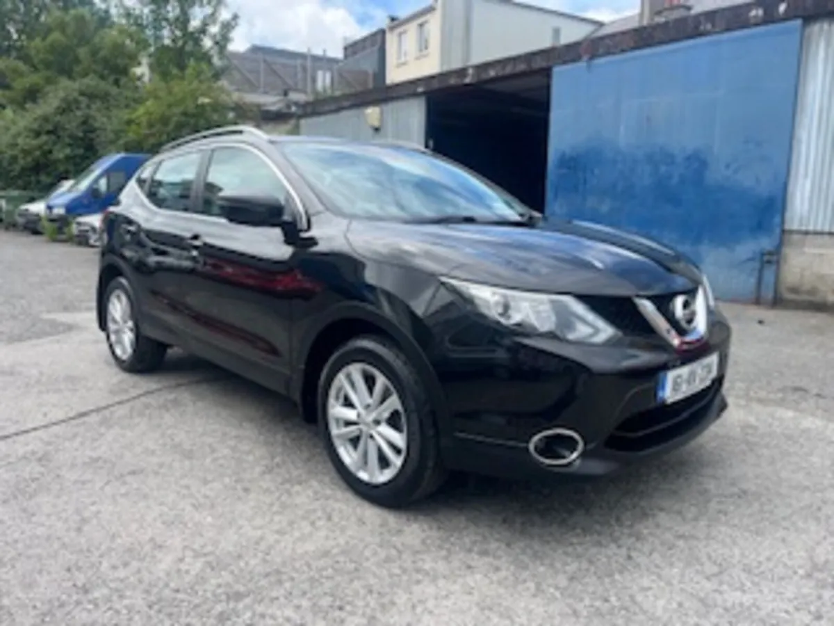Nissan Qashqai 2016, LOW MILEAGE, PANORAMIC ROOF - Image 1