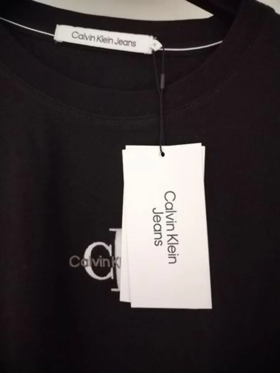 CK black t-shirt - Image 2