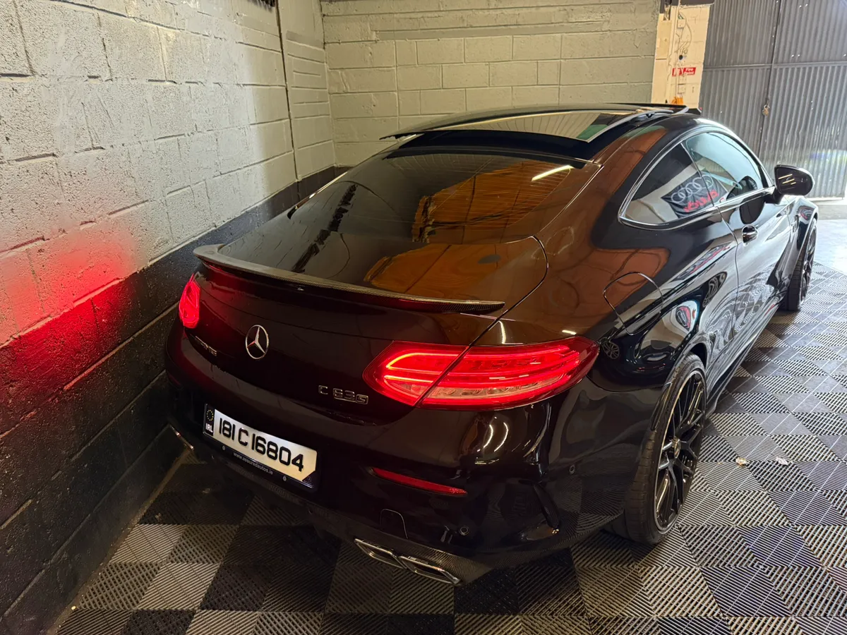 Mercedes-Benz C63 S AMG Premium 4.0 V8 Coupe - Image 3