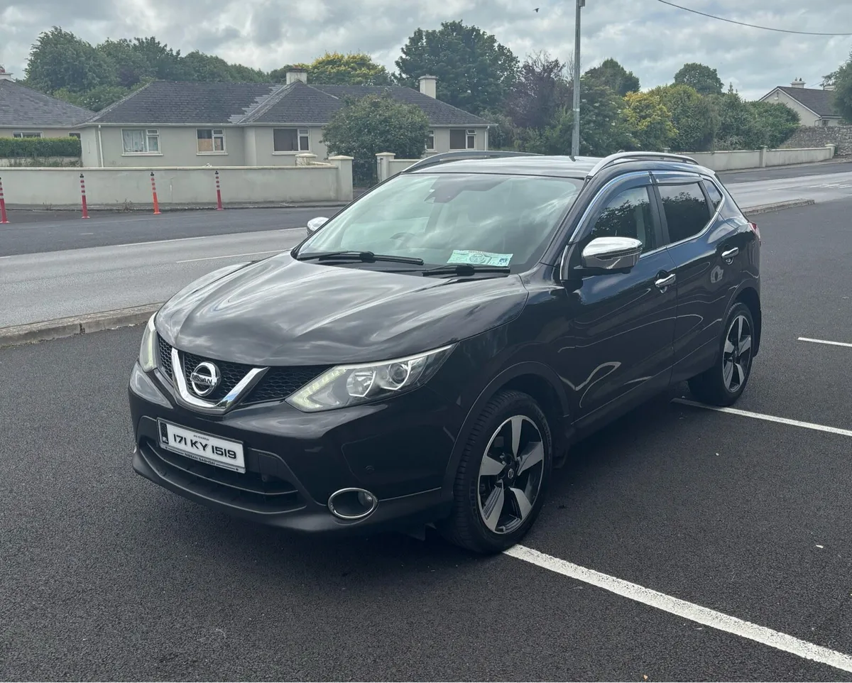 2017 Nissan Qashqai Sv Premium - Image 2