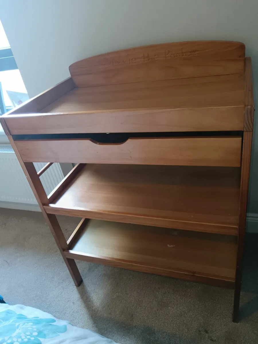 Changing table - Image 2
