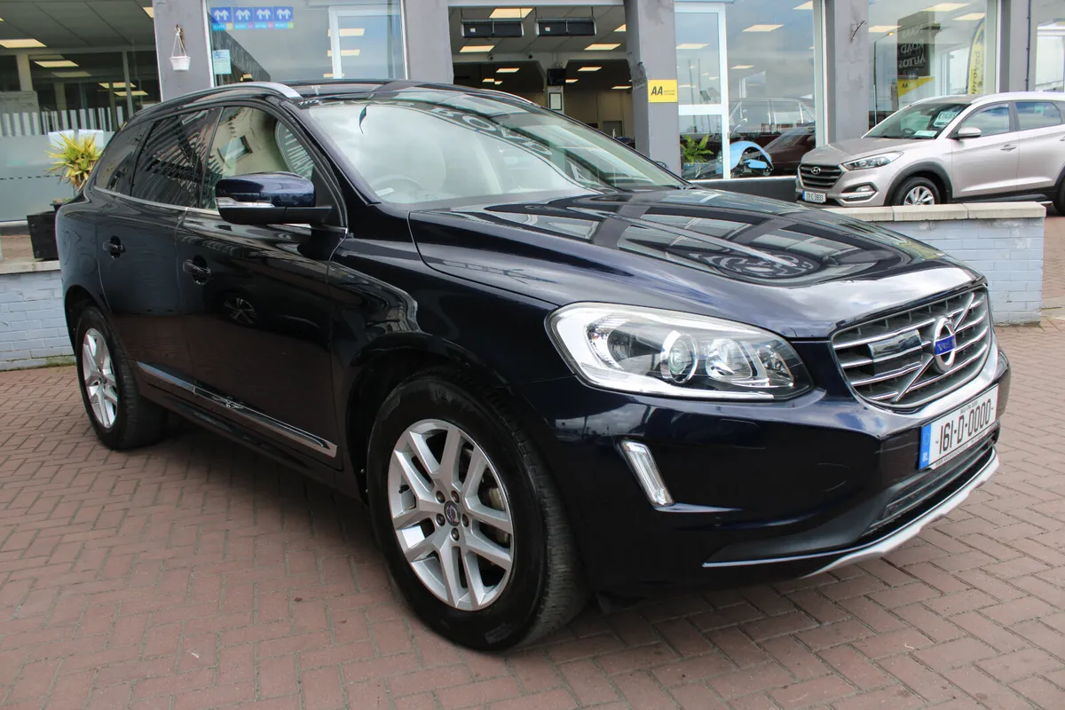 VOLVO XC60 2.0D4 SE CROSS COUNTRY 5DR ESTATE AUTO - Image 2
