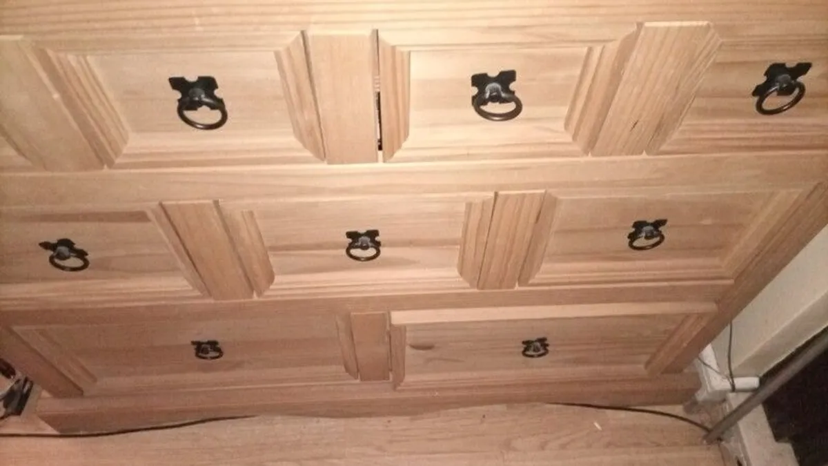 chest of drawers solid pine wood - Image 4