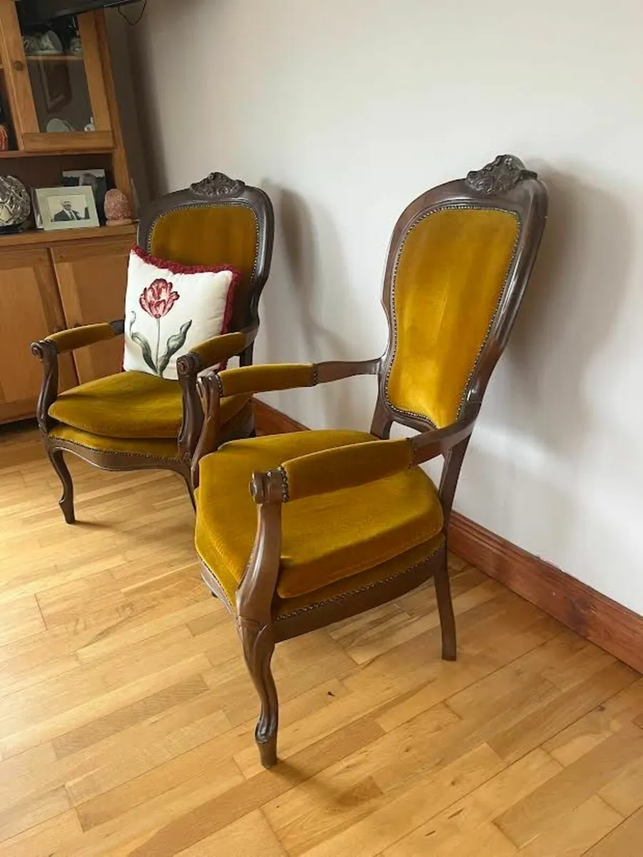 Chairs - Image 4