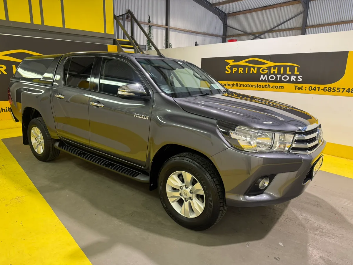 162 Toyota Hilux 2.4 D4D Double Cab Auto NO VAT - Image 2