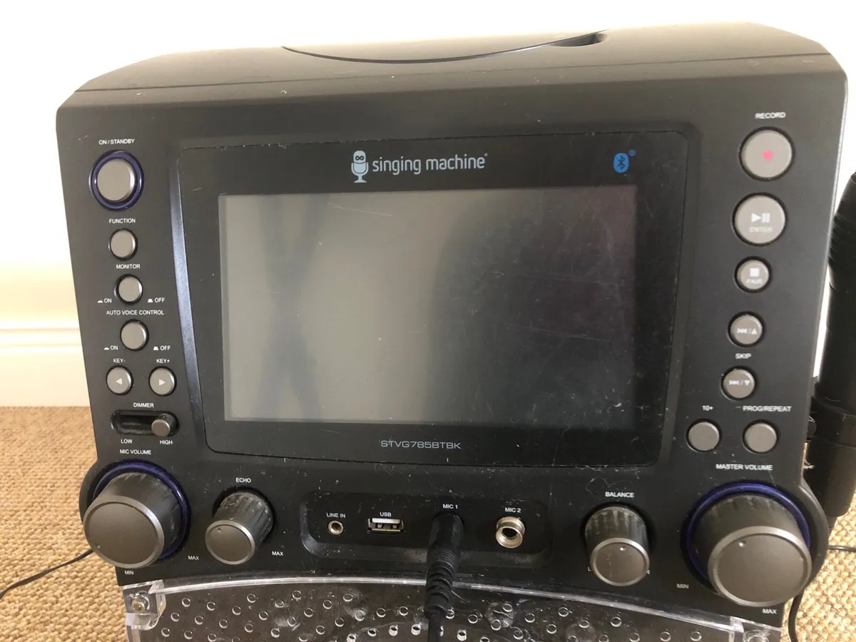 Karaoke machine with microphone - Image 2