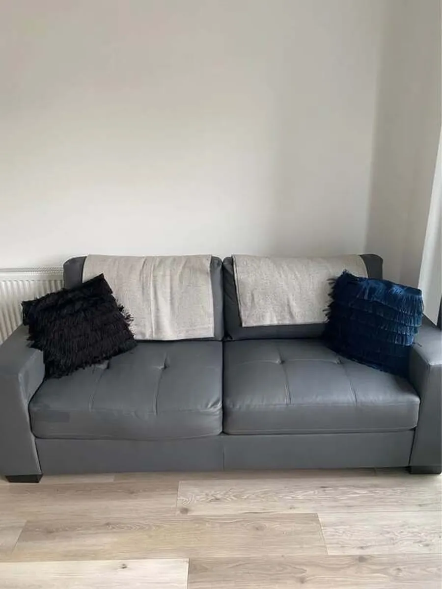 3 Seater Sofa - Image 4