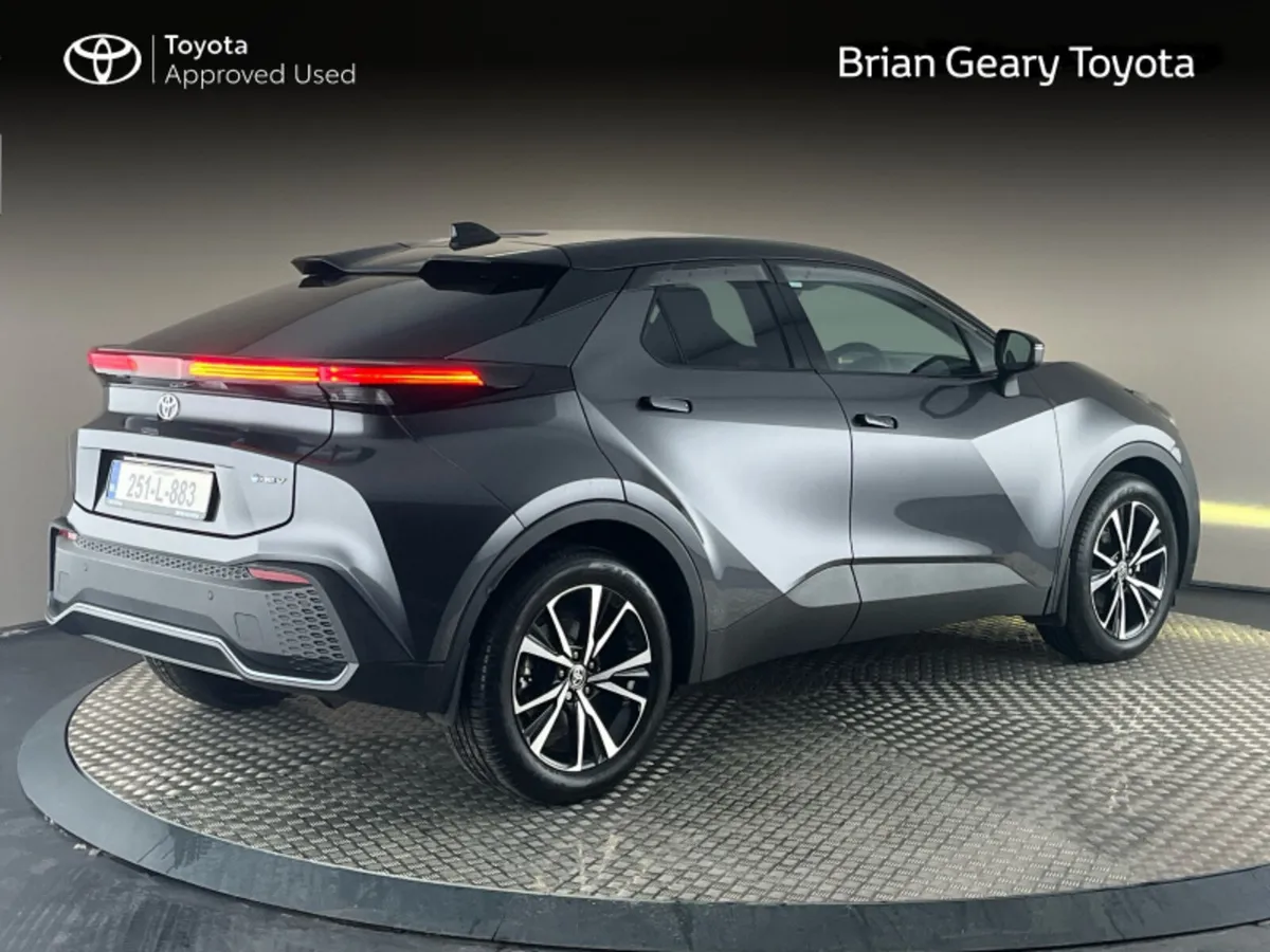 Toyota C-HR HYBRID SPORT+ - Image 2