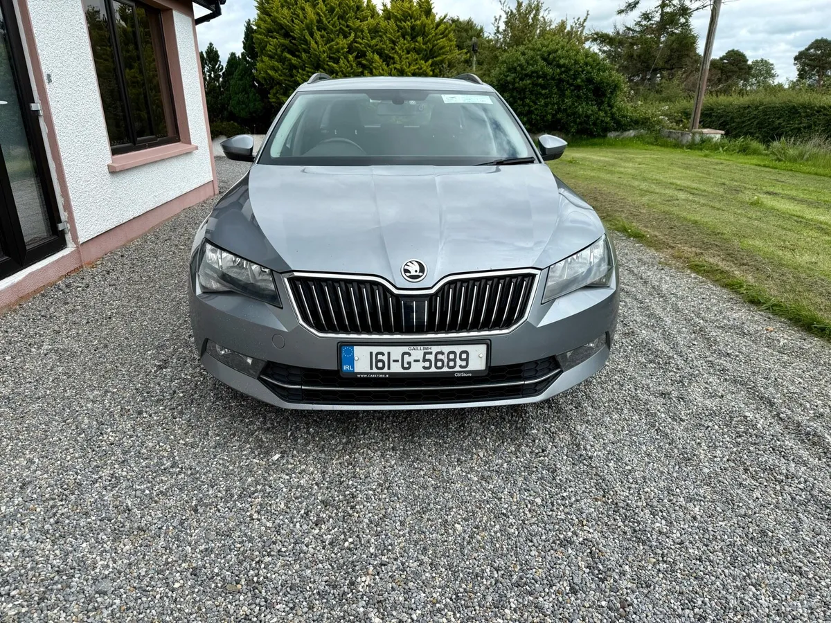 Skoda Superb - Image 1