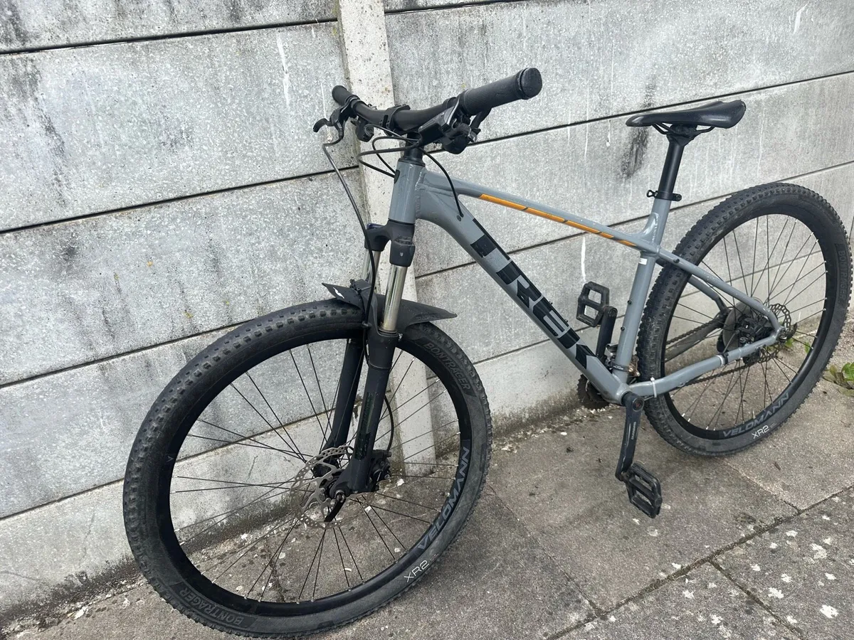 Trek Marlin 6 Mountain bike - Image 2