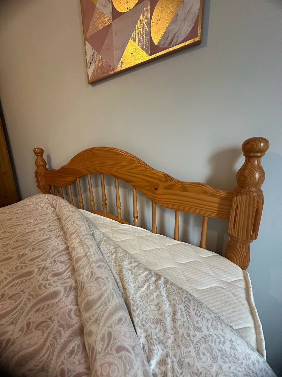 Double bed - Image 2