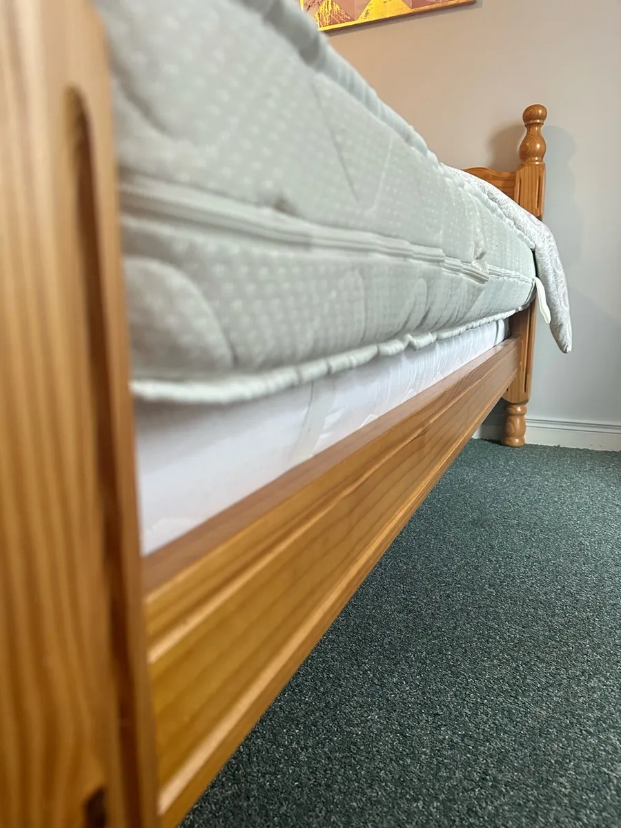 Double bed - Image 4