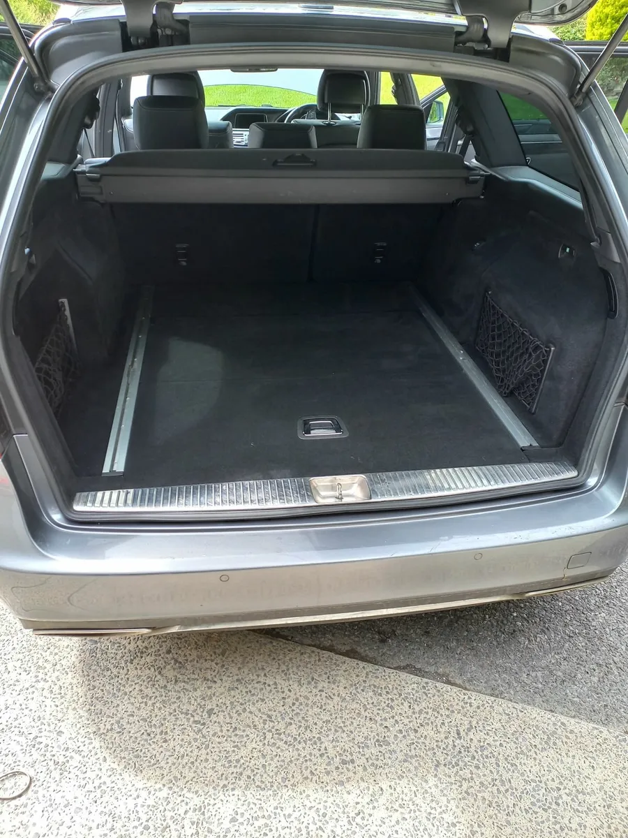 Mercedes-Benz E-Class 2015 - Image 1