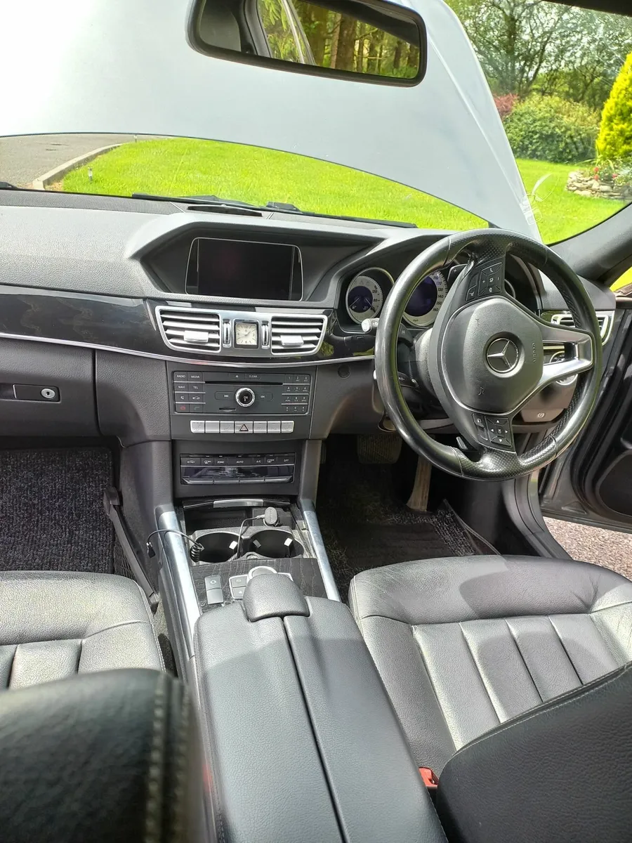 Mercedes-Benz E-Class 2015 - Image 3