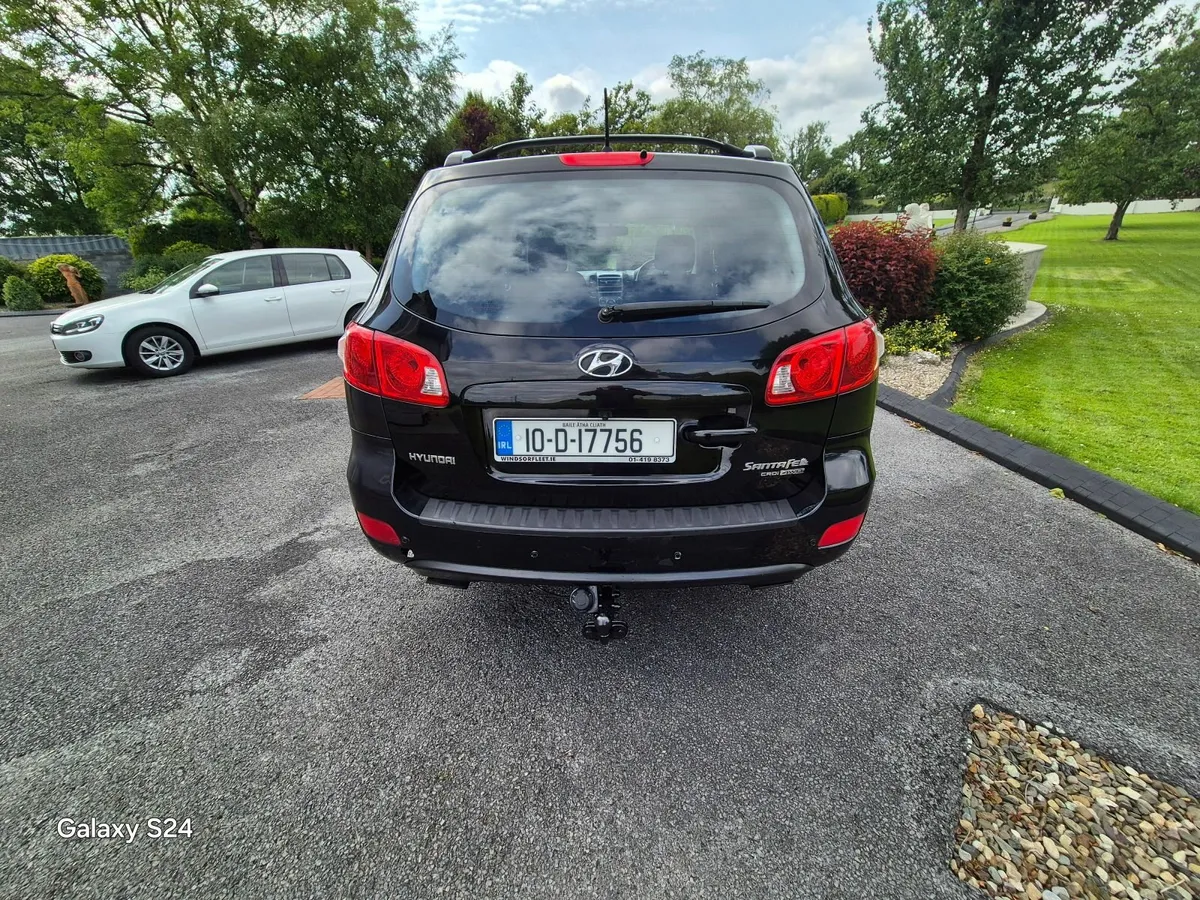 Hyundai Santa Fe 2010 - Image 1