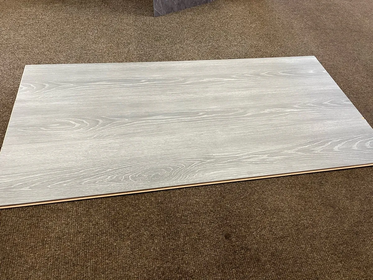 Laminated flooring - Image 2