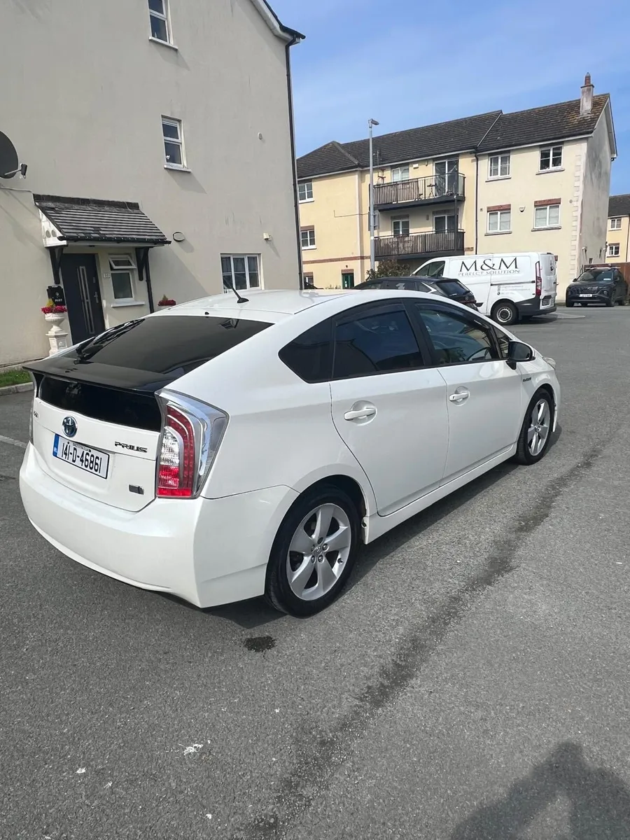Toyota Prius 2014 1.8 Petrol Hybrid UK made Car - Image 3