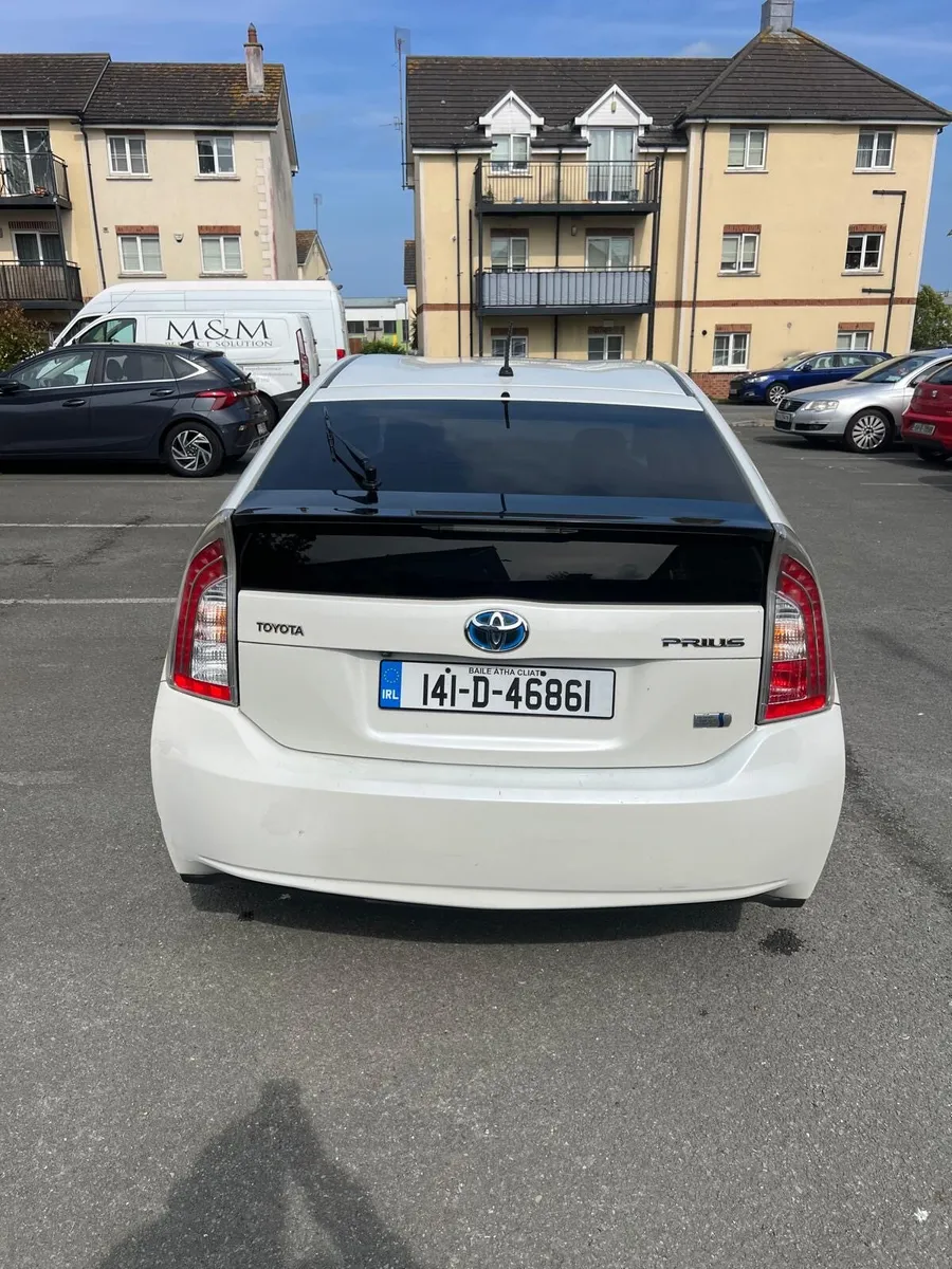 Toyota Prius 2014 1.8 Petrol Hybrid UK made Car - Image 4