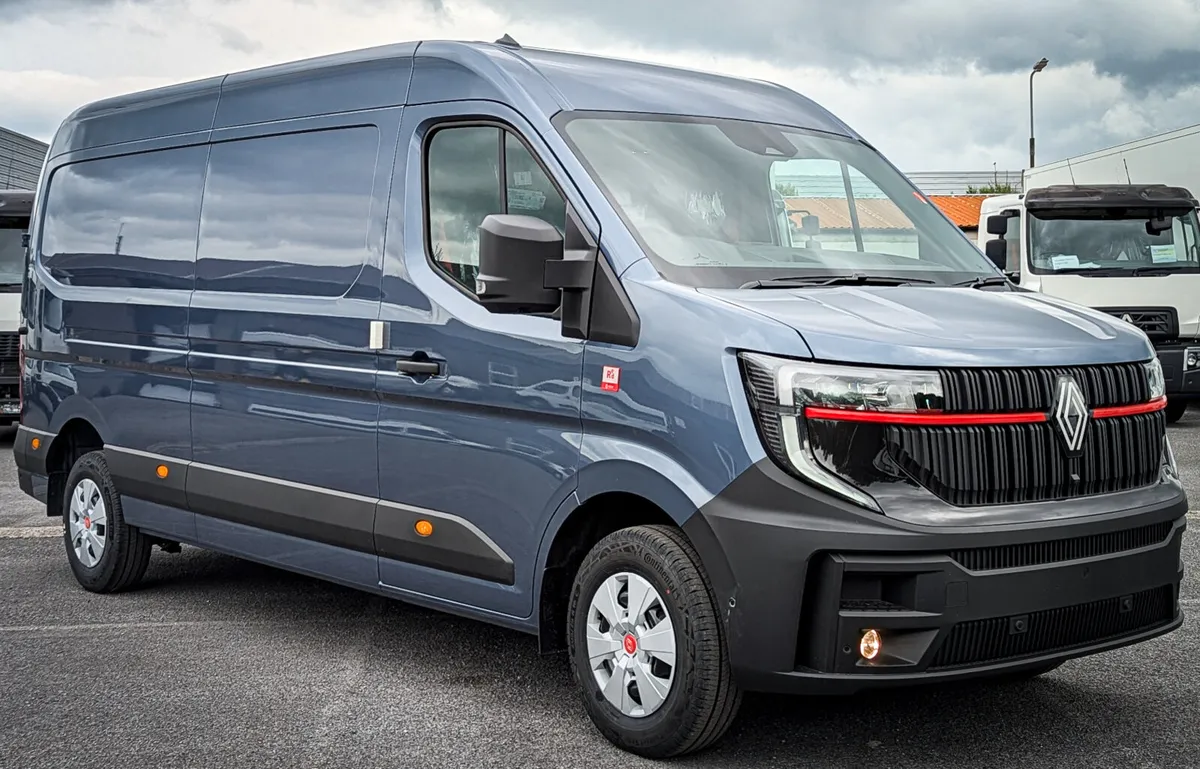 All New Renault Master L3H2 Blue Grey In Stock - Image 2