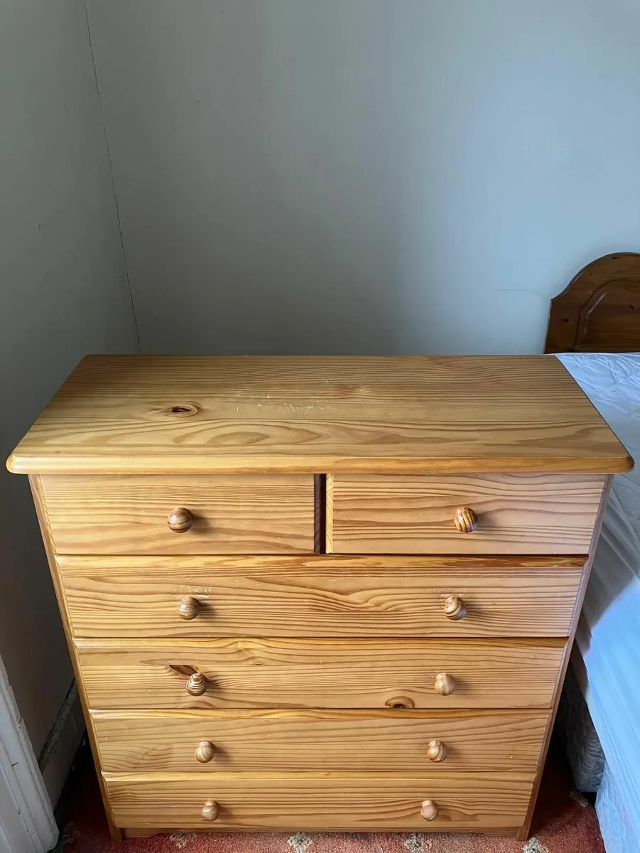 Pine chest of drawers + bedside locker - Image 2