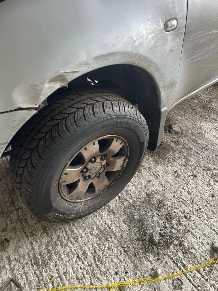 Mitsubishi L200 - Image 1