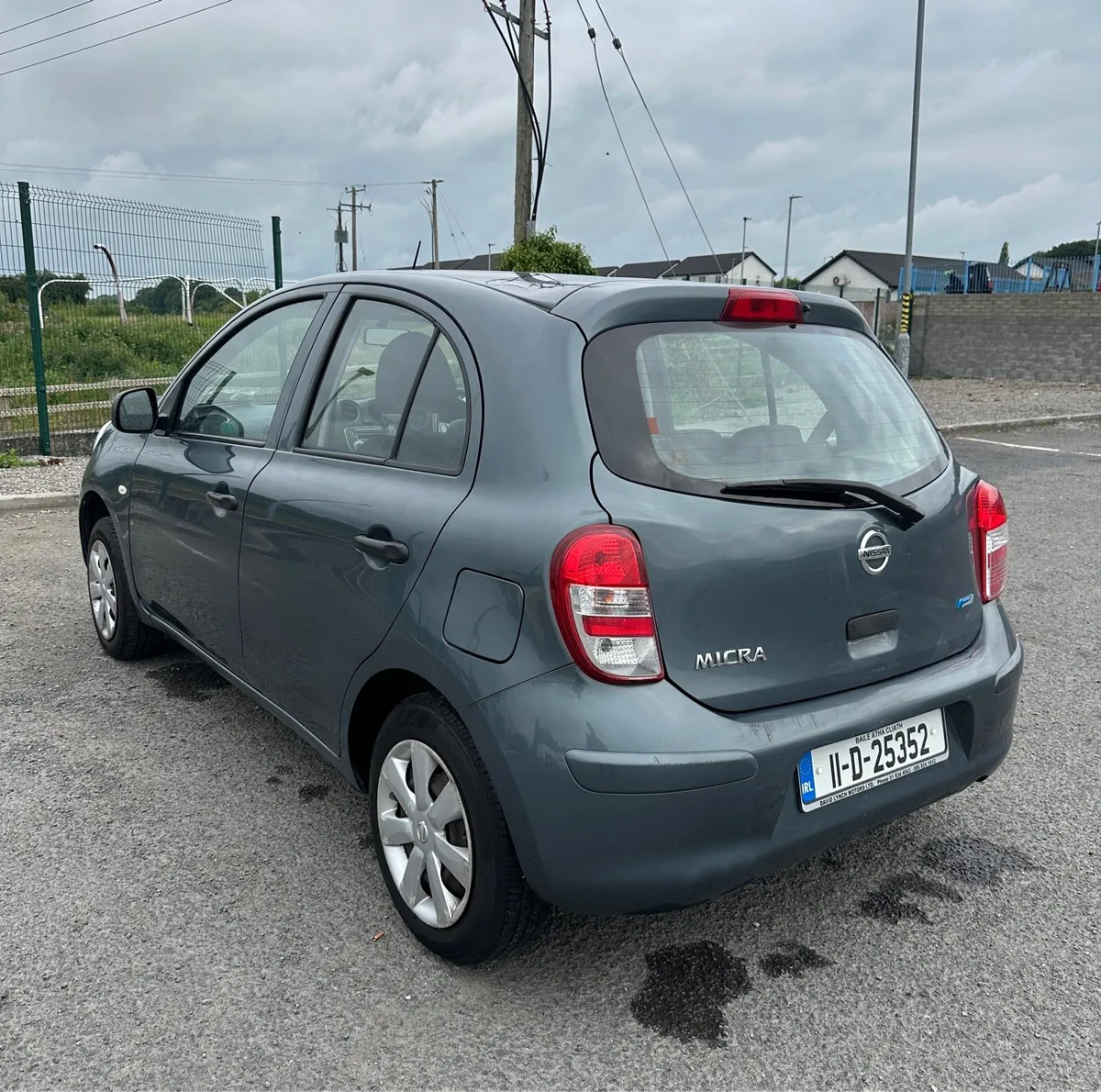 Nissan micra 1.2petrol, TAX/NCT, LOW MILEAGE - Image 3