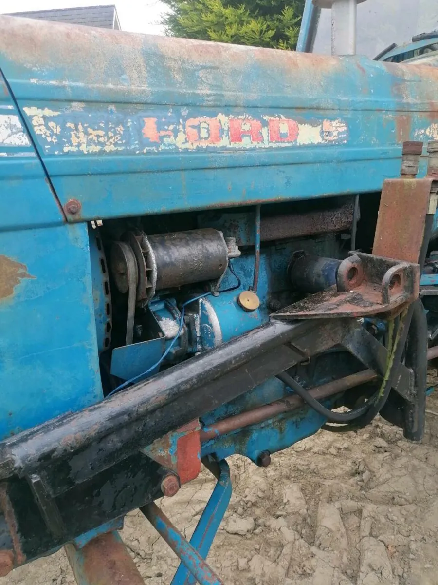 Ford 5000 tractor - Image 4