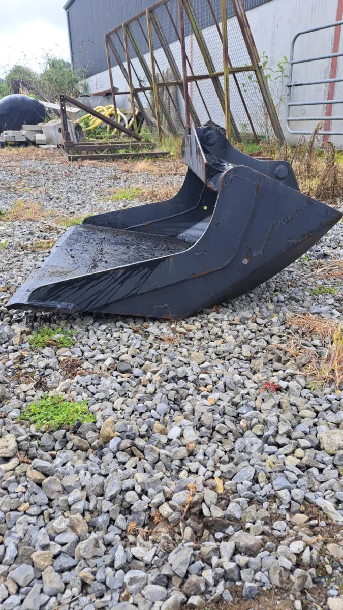 Steelwrist S40 Grading bucket