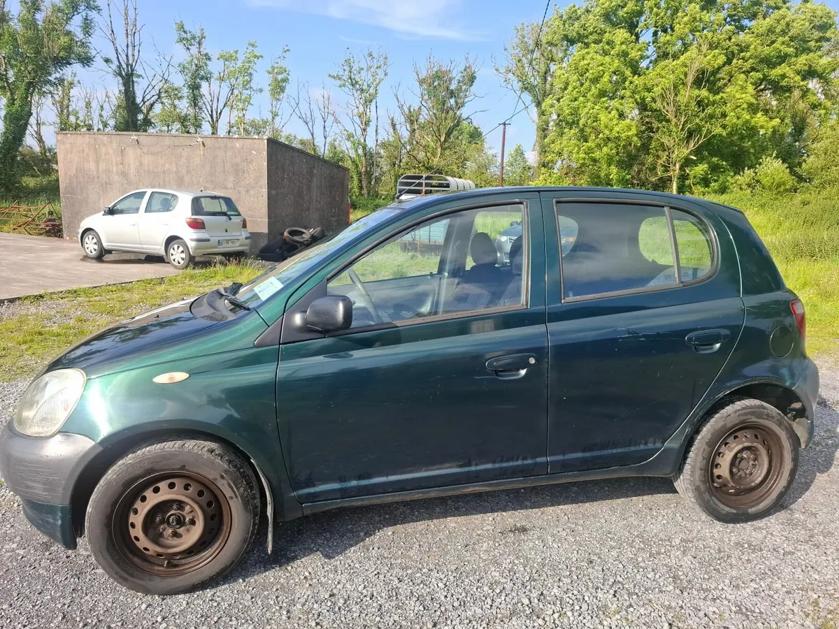 Toyota Yaris 2003 - Image 1
