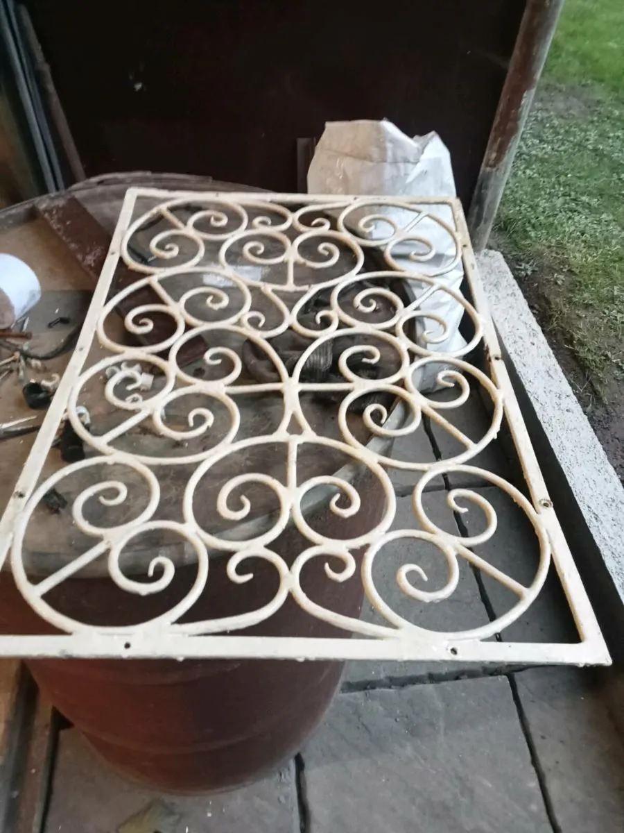Old decoverite iron work - Image 1