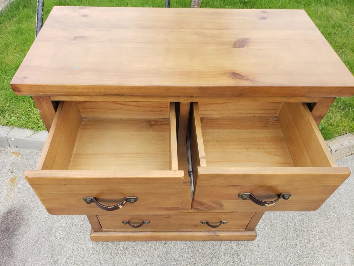 Bedroom furniture - Image 2