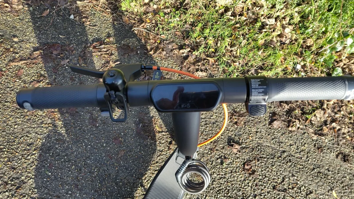Segway Ninebot 2 Pro Electric Scooter - Image 2