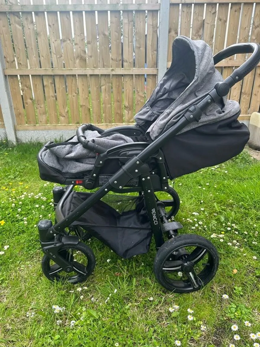 Venicci Soft Denim Grey with Black Chassis Travel System 3in1 - Image 2