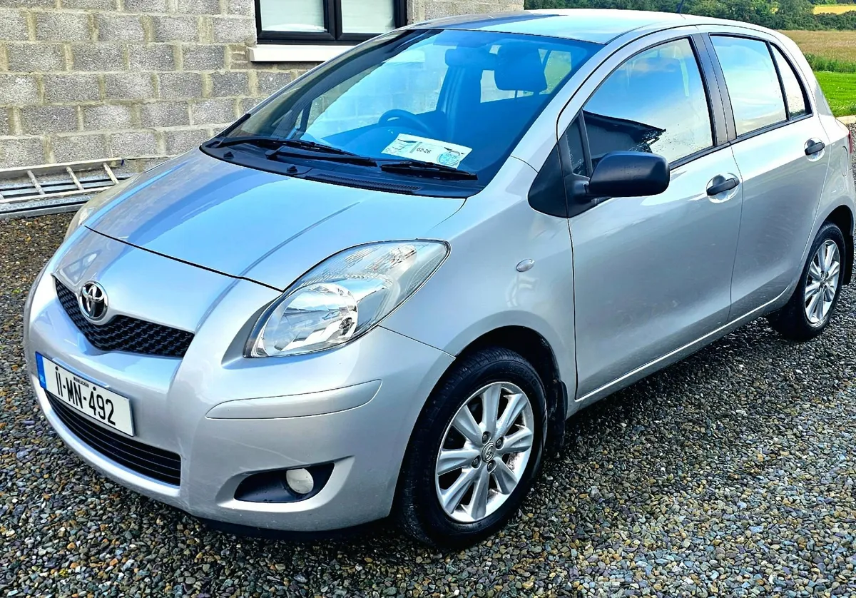 Toyota Yaris 2011 - Image 1