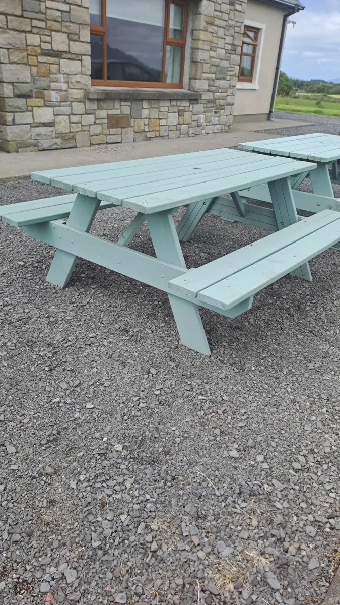 Wooden bench - Image 1