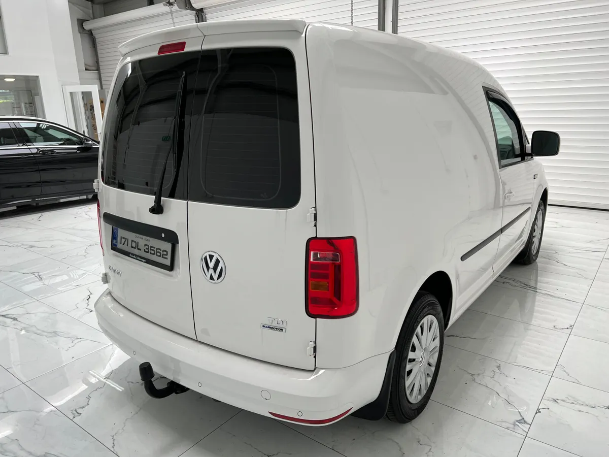 Volkswagen Caddy 2017 - Image 2
